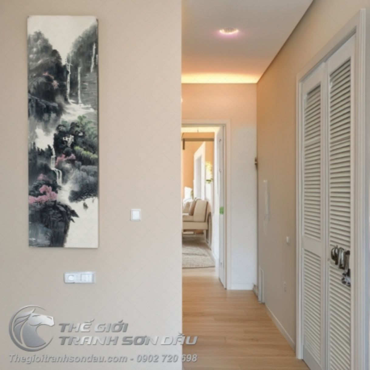 Tranh thủy mặc sơn thủy khổ dọc đa sắc nghệ thuật 